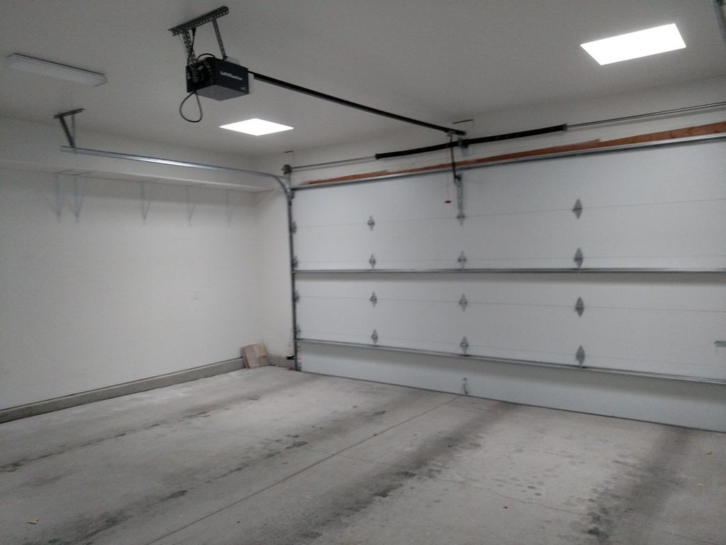 Image 35 of property listing at 2401 Kestrel Court NW, Albuquerque, NM 87107