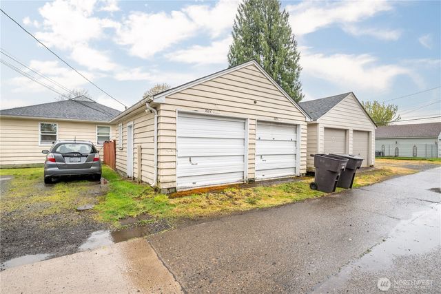 1015 17th, Longview, WA 98632
