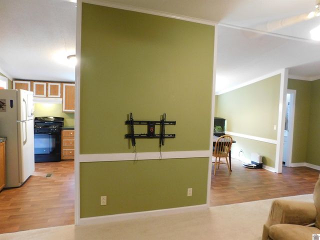 791 New Harmony Rd., Benton, KY 42025