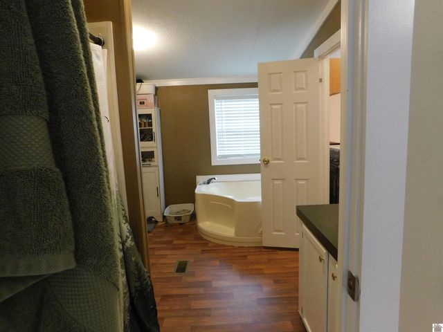 791 New Harmony Rd., Benton, KY 42025