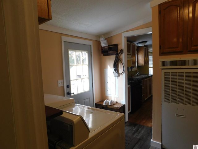 791 New Harmony Rd., Benton, KY 42025