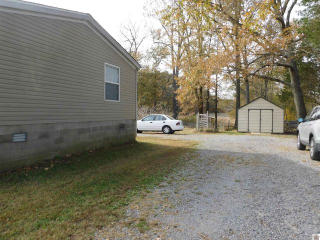 791 New Harmony Rd., Benton, KY 42025