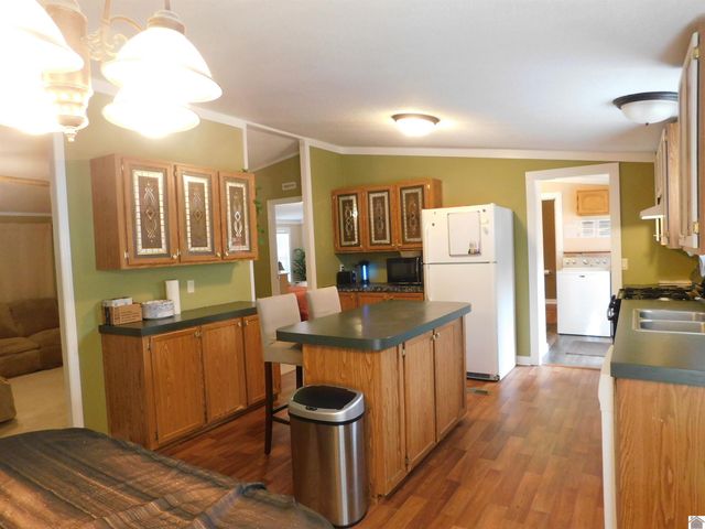 791 New Harmony Rd., Benton, KY 42025