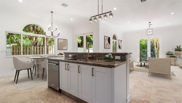 3559 Forest View Cir, Dania Beach, FL 33312