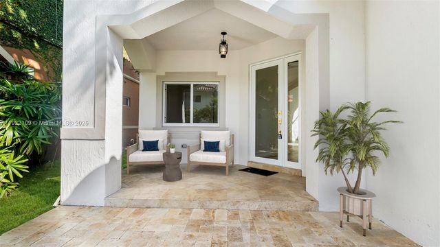 3559 Forest View Cir, Dania Beach, FL 33312