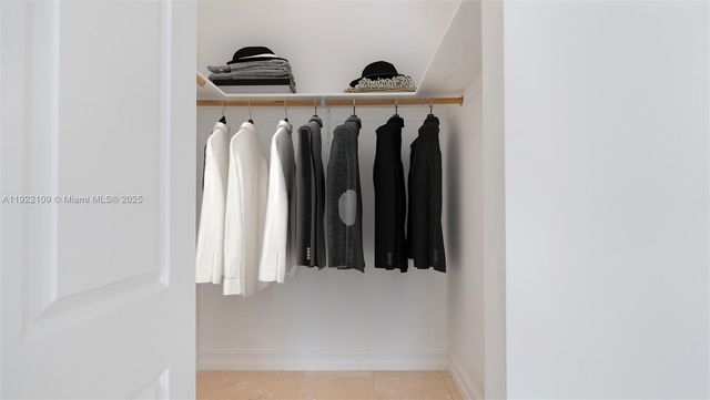 3559 Forest View Cir, Dania Beach, FL 33312