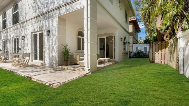 3559 Forest View Cir, Dania Beach, FL 33312