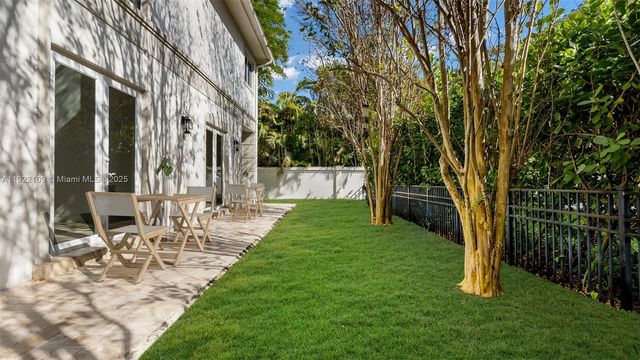 3559 Forest View Cir, Dania Beach, FL 33312