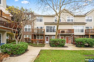 1420 Westgate Drive 8109, Fort Lee, NJ 07024