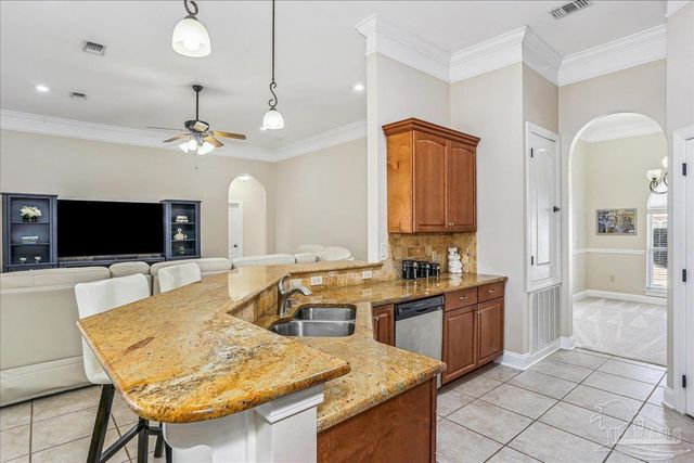 1777 Ravenna Dr, Navarre, FL 32566