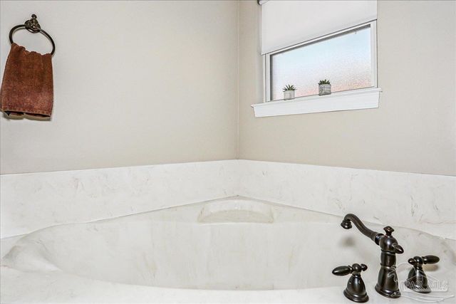 1777 Ravenna Dr, Navarre, FL 32566