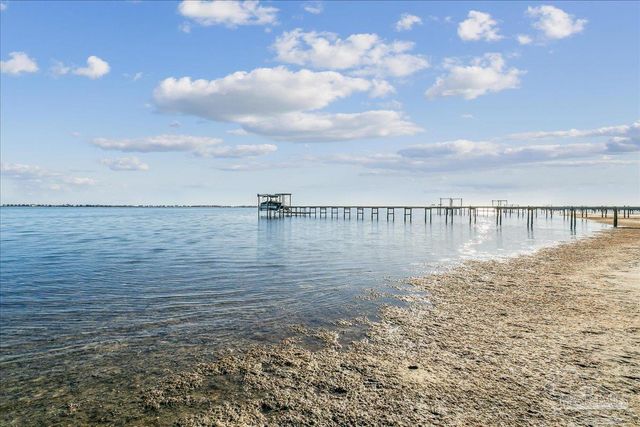 1777 Ravenna Dr, Navarre, FL 32566