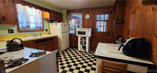 55 Chapel Street, Lockport City, NY 14094