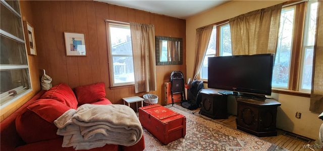 55 Chapel Street, Lockport City, NY 14094