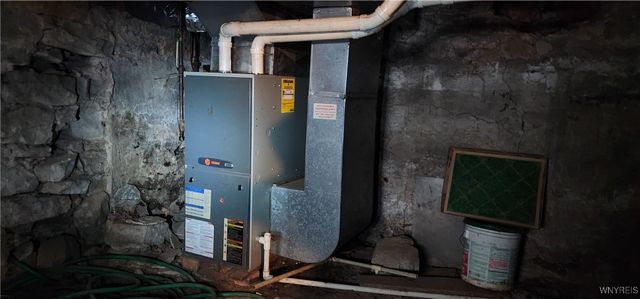 55 Chapel Street, Lockport City, NY 14094