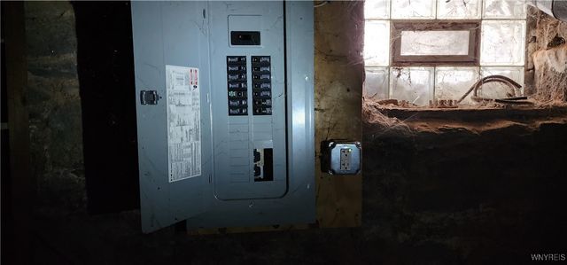 55 Chapel Street, Lockport City, NY 14094