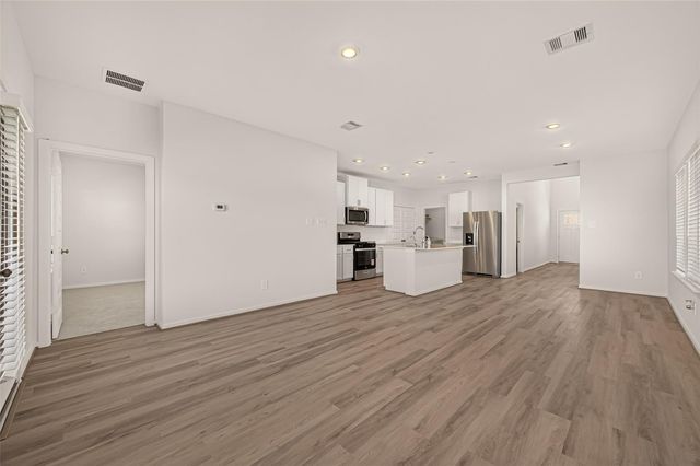 5719 Adamite Way, Houston, TX 77048