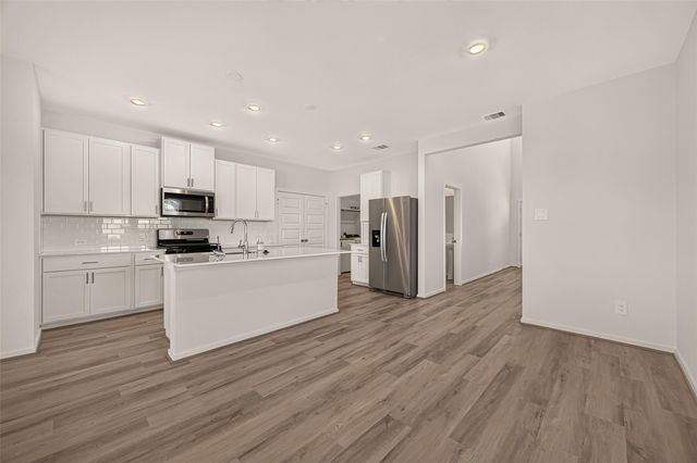 5719 Adamite Way, Houston, TX 77048