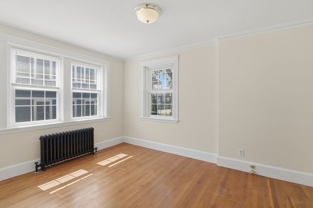 17 Greenleaf Street 12, Quincy, MA 02169
