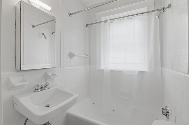 17 Greenleaf Street 12, Quincy, MA 02169