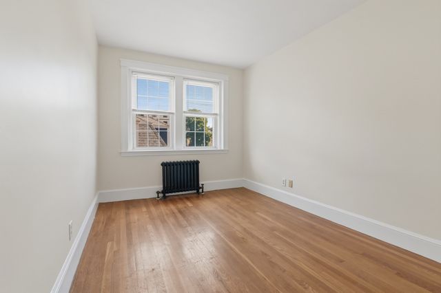 17 Greenleaf Street 12, Quincy, MA 02169