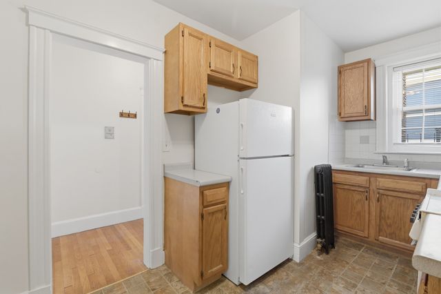 17 Greenleaf Street 12, Quincy, MA 02169
