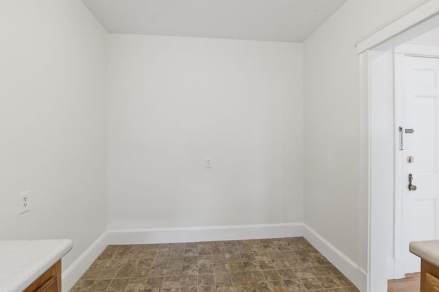 17 Greenleaf Street 12, Quincy, MA 02169