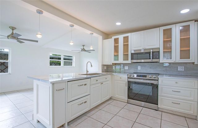 10276 121ST AVENUE, Largo, FL 33773