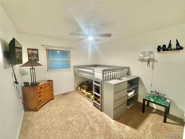 49374 Laura Drive, Hannibal, MO 63401