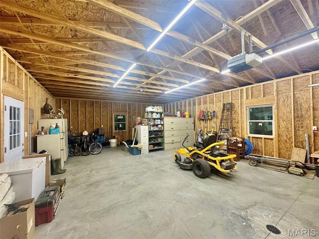 49374 Laura Drive, Hannibal, MO 63401