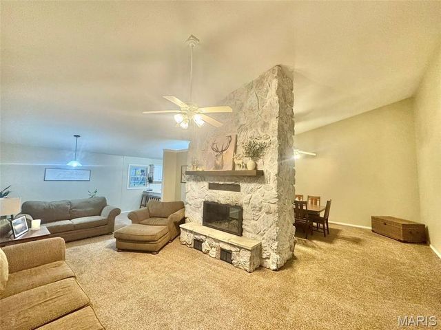 49374 Laura Drive, Hannibal, MO 63401