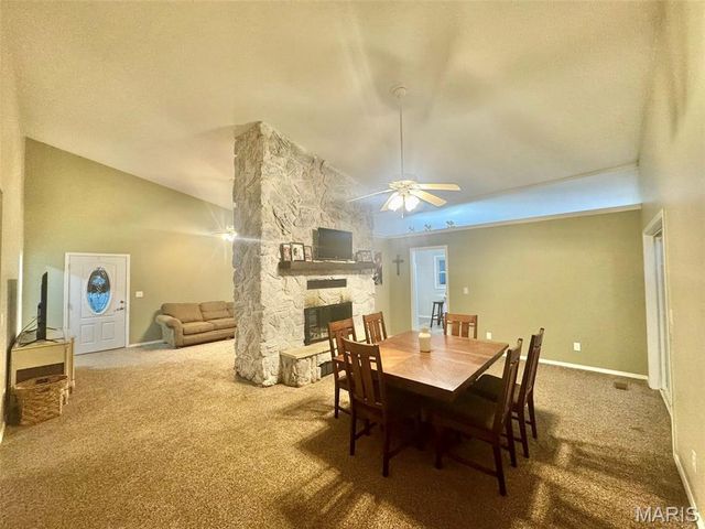 49374 Laura Drive, Hannibal, MO 63401