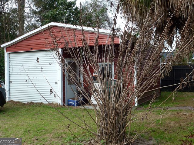 702 Rosedale Avenue, Claxton, GA 30417