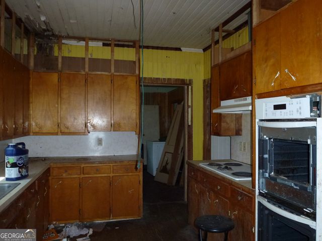 702 Rosedale Avenue, Claxton, GA 30417