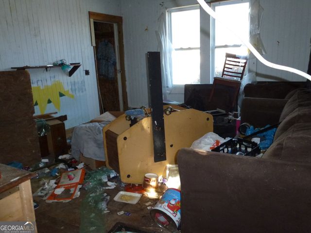 702 Rosedale Avenue, Claxton, GA 30417