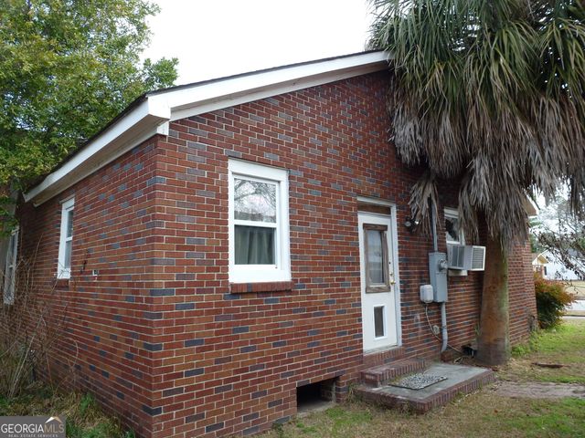 702 Rosedale Avenue, Claxton, GA 30417