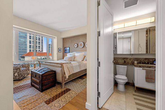 400 Stuart St 16J, Boston, MA 02116