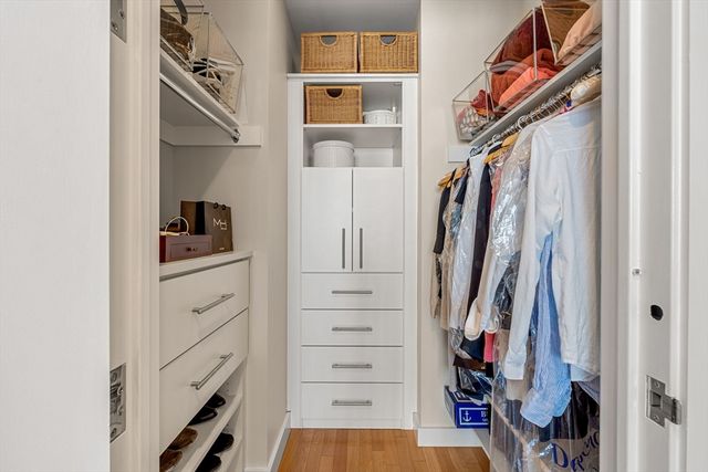 400 Stuart St 16J, Boston, MA 02116