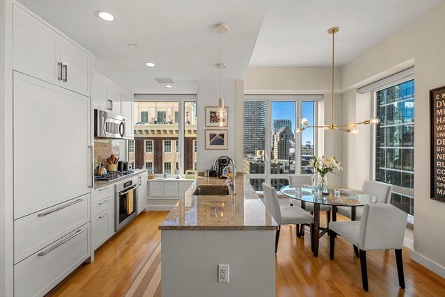 400 Stuart St 16J, Boston, MA 02116