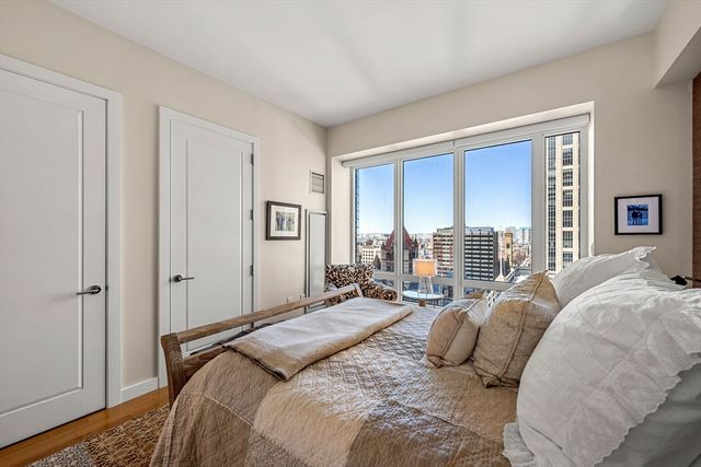 400 Stuart St 16J, Boston, MA 02116