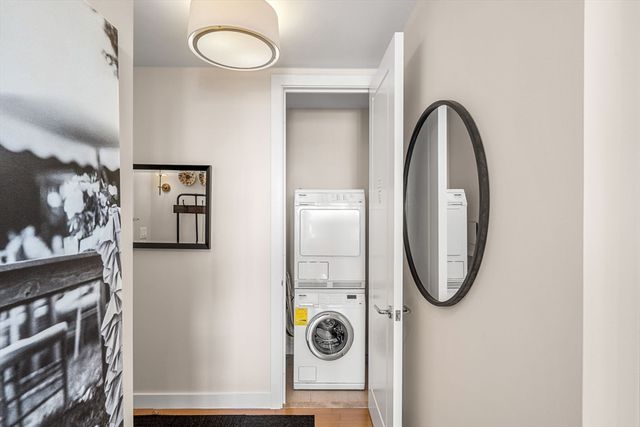 400 Stuart St 16J, Boston, MA 02116