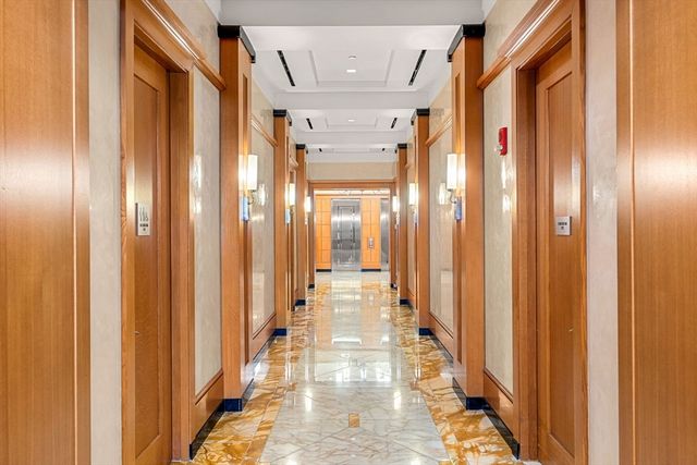 400 Stuart St 16J, Boston, MA 02116