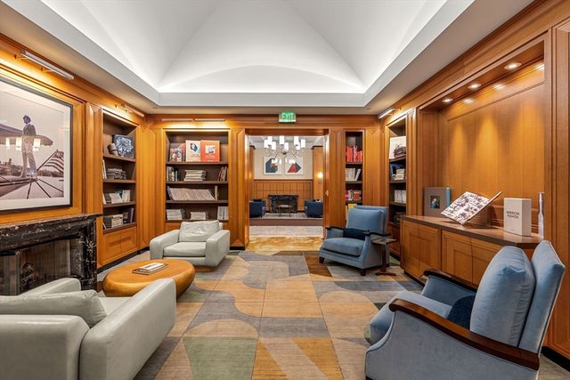 400 Stuart St 16J, Boston, MA 02116