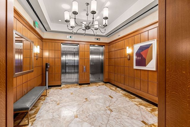 400 Stuart St 16J, Boston, MA 02116