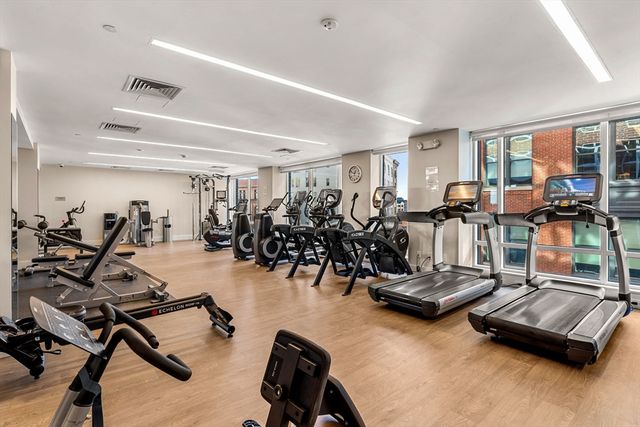 400 Stuart St 16J, Boston, MA 02116