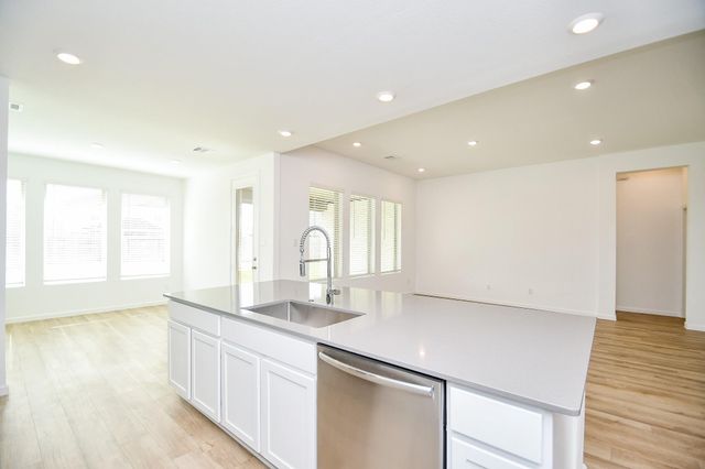 5624 Forest Cove Drive, Rosenberg, TX 77469