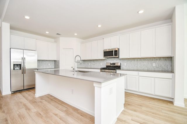 5624 Forest Cove Drive, Rosenberg, TX 77469