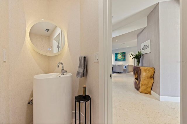 722 PINELLAS BAYWAY S 104, Tierra Verde, FL 33715