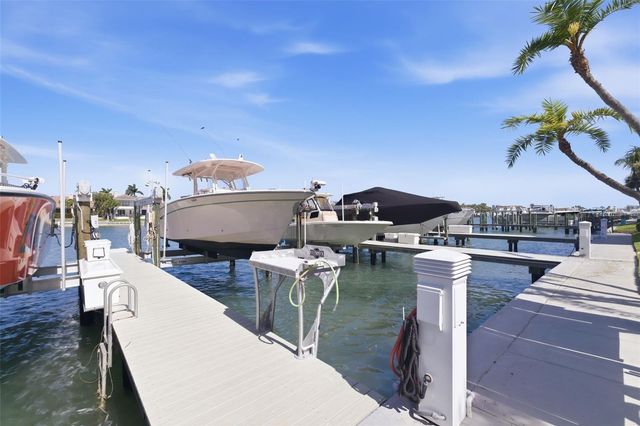 722 PINELLAS BAYWAY S 104, Tierra Verde, FL 33715
