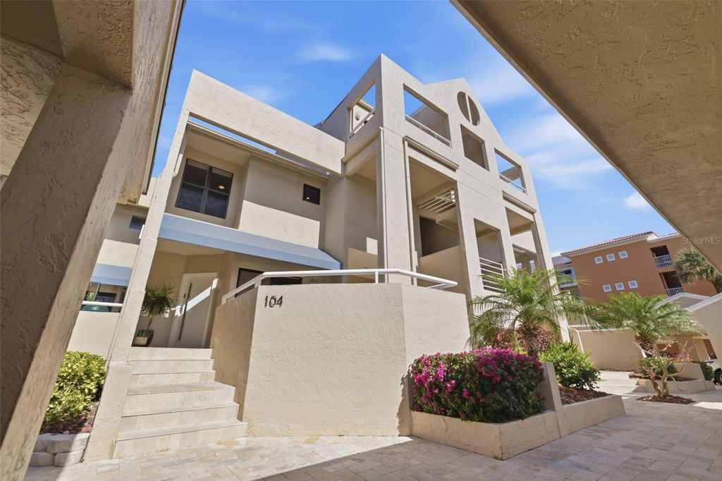 722 PINELLAS BAYWAY S 104, Tierra Verde, FL 33715